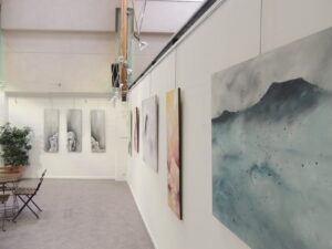 exposition peintures acrylique contemporaines , saint martin de crau, peinture de corps, paysages, figuratives et contemporaine