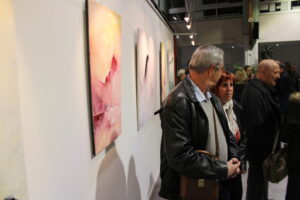 Vernissage exposition peintures acrylique contemporaines de celine leynaud, artiste peintre contemporaine , saint martin de crau, peinture de corps, paysages, figuratives et contemporaine