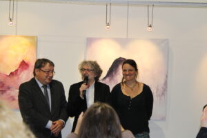 Vernissage exposition peintures acrylique contemporaines de celine leynaud, artiste peintre contemporaine , saint martin de crau, peinture de corps, paysages, figuratives et contemporaine